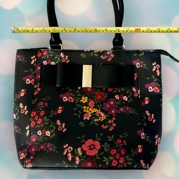 Women’s Apt. 9 Brooklyn Bow Faux Leather Floral Shoulder Bag Purse Tote - Picture 3 of 6